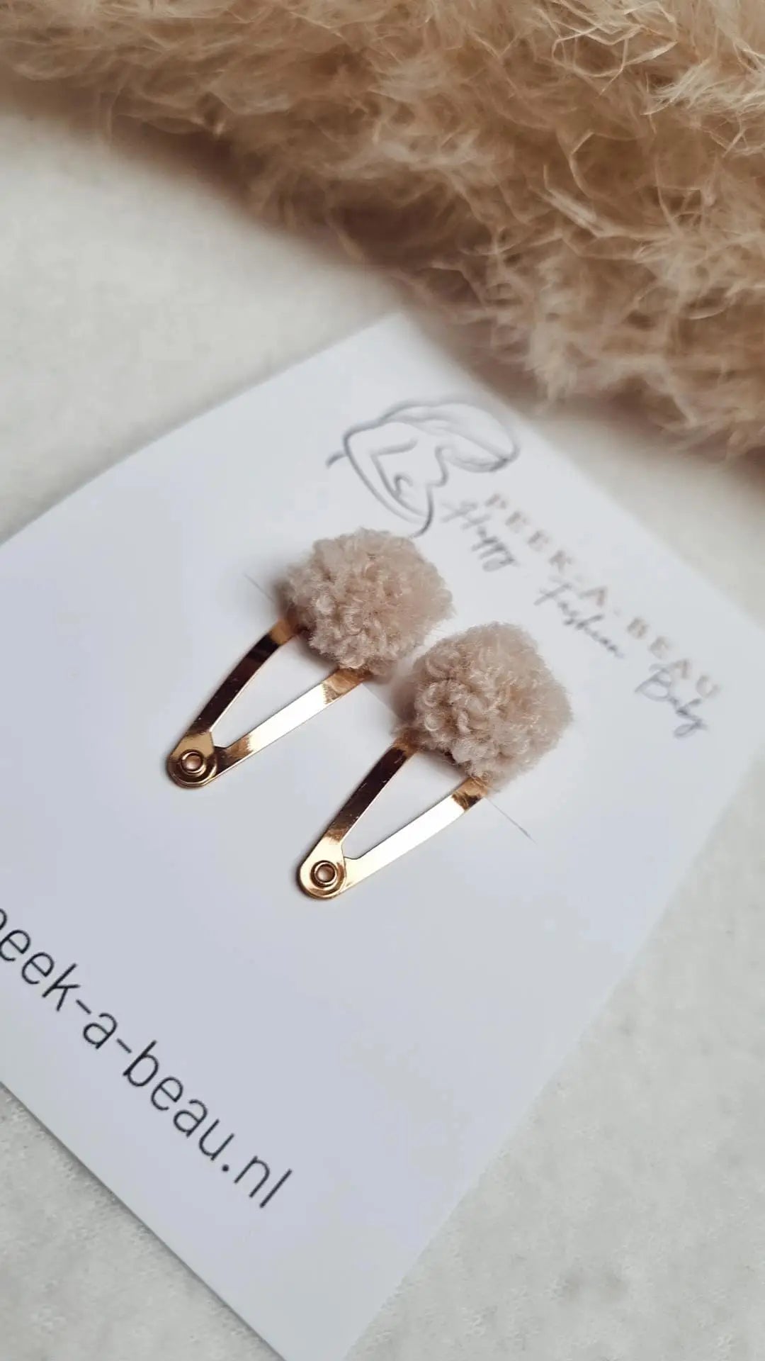 Peek-A-Beau Teddy Pompom - Beige