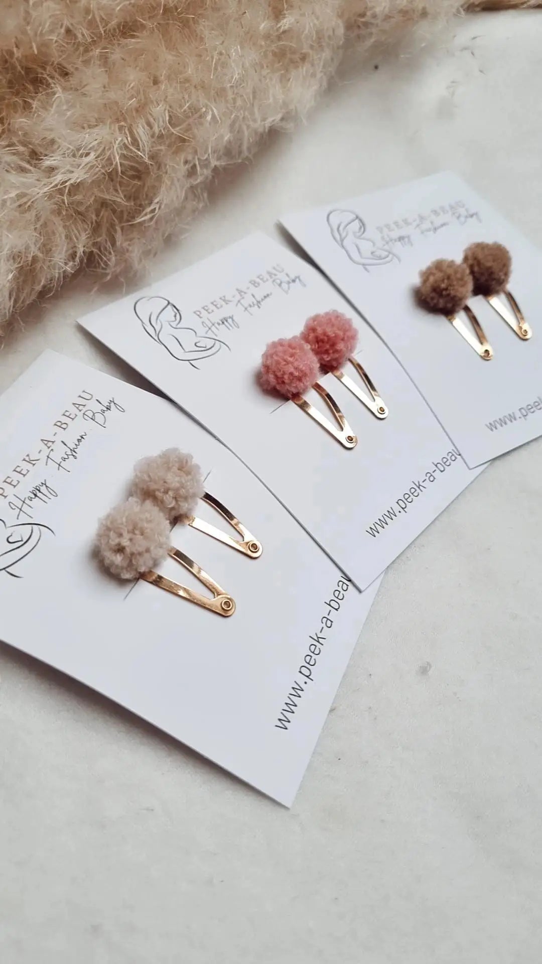 Peek-A-Beau Teddy Pompom - Beige