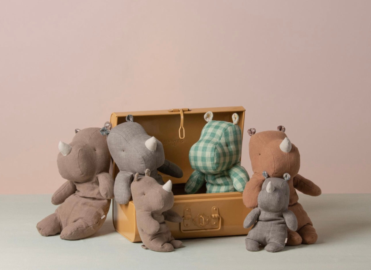 Maileg Safari friends, Rhino, Medium - Chocolate