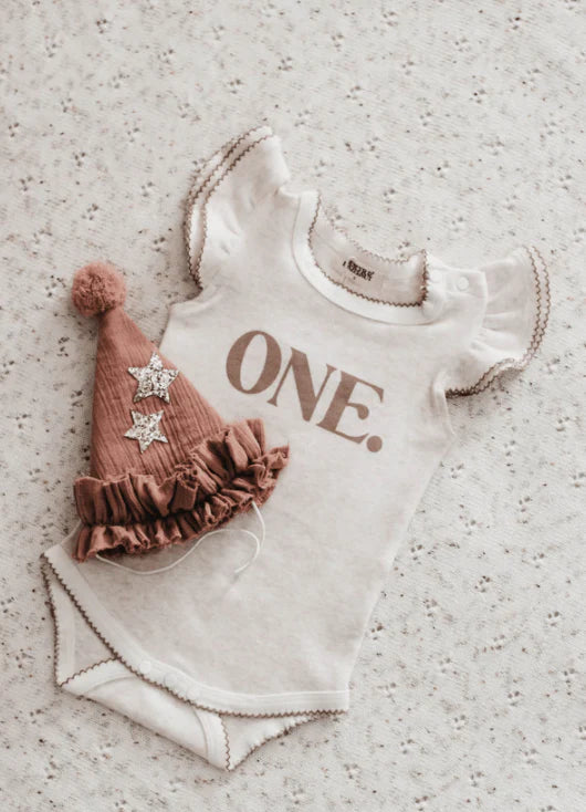 Bencer & Hazelnut One Birthday Bodysuit - Mushroom