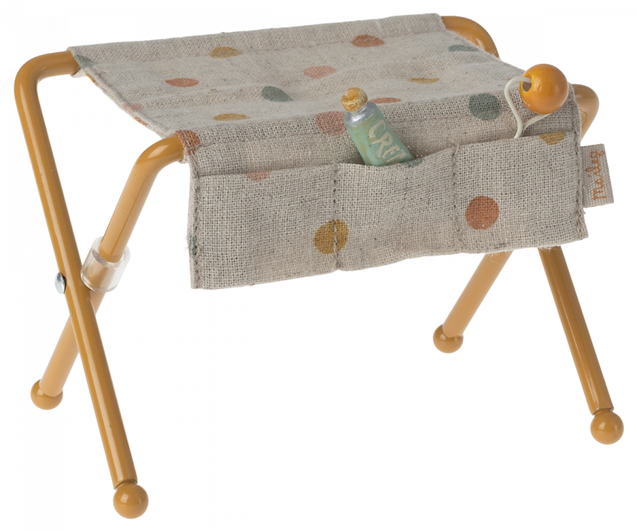 Maileg Nursery table, Baby mouse - Ocher