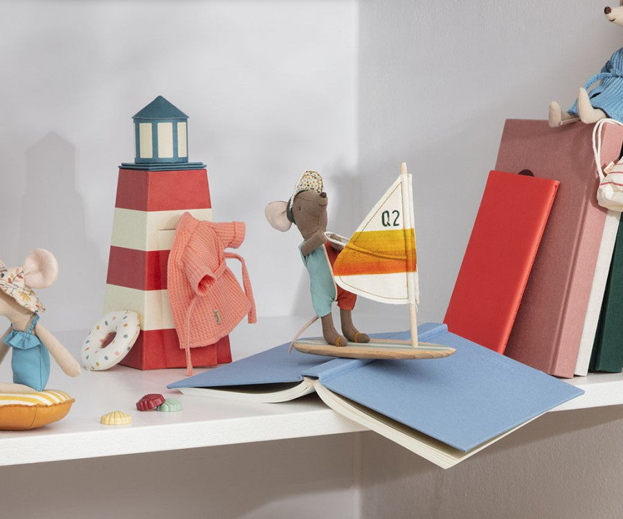 Maileg Beach mice, Surfer big brother