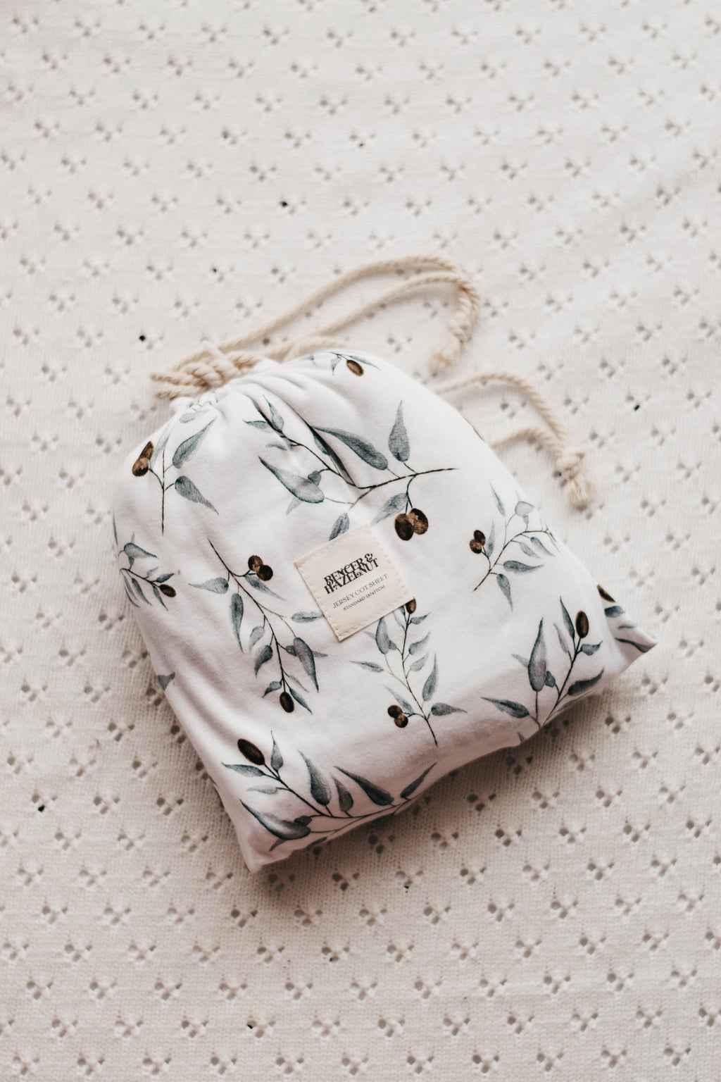 Bencer & Hazelnut Fitted Cot Sheet - Ray