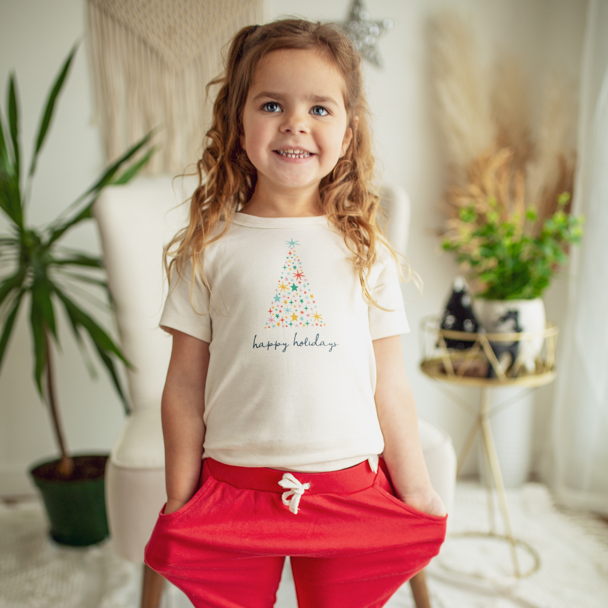 Finn & Emma Graphic Tee - Happy Holidays Tree