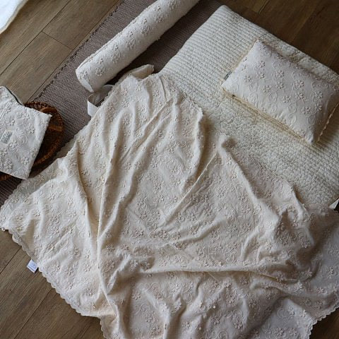 Trick Holic Garden Flower Napmat