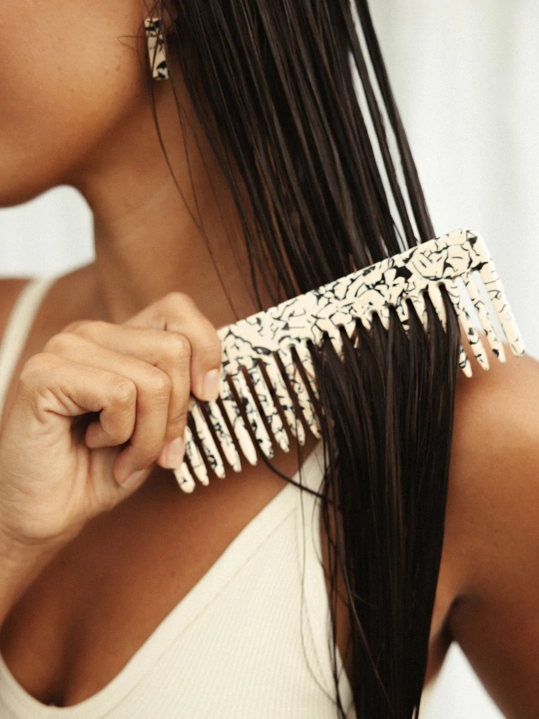 Nat + Noor Comb In Marble