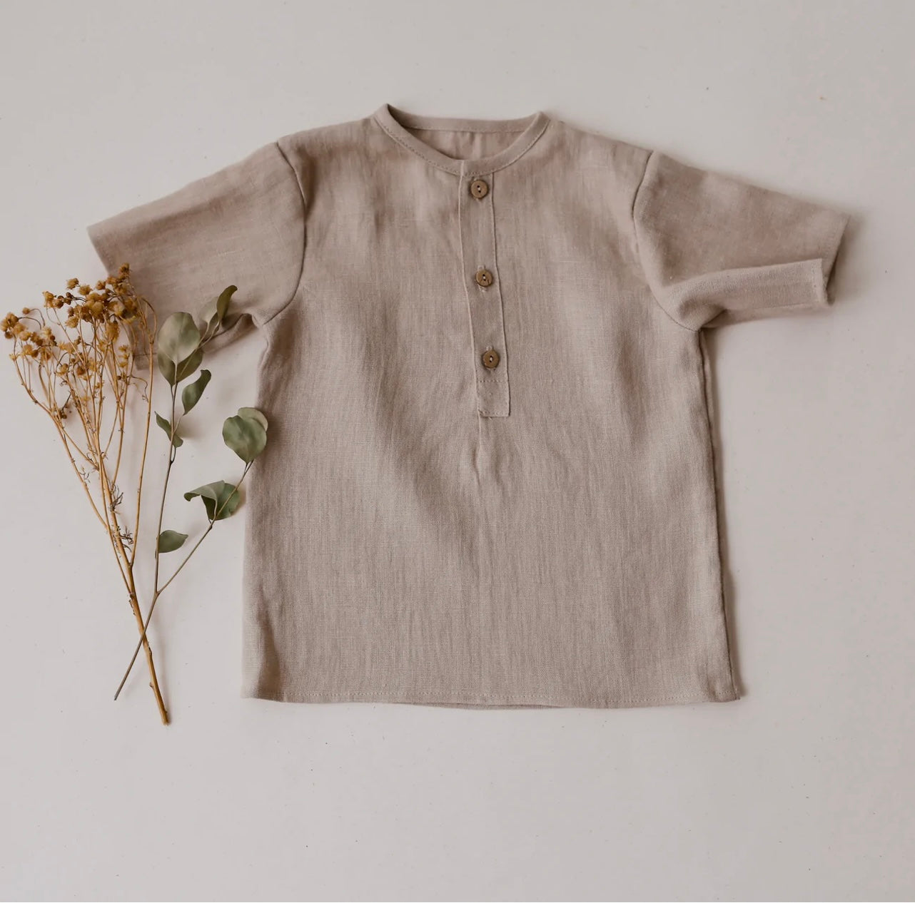 Dannie and Lilou Linen Short Sleeve Buttoned Tee