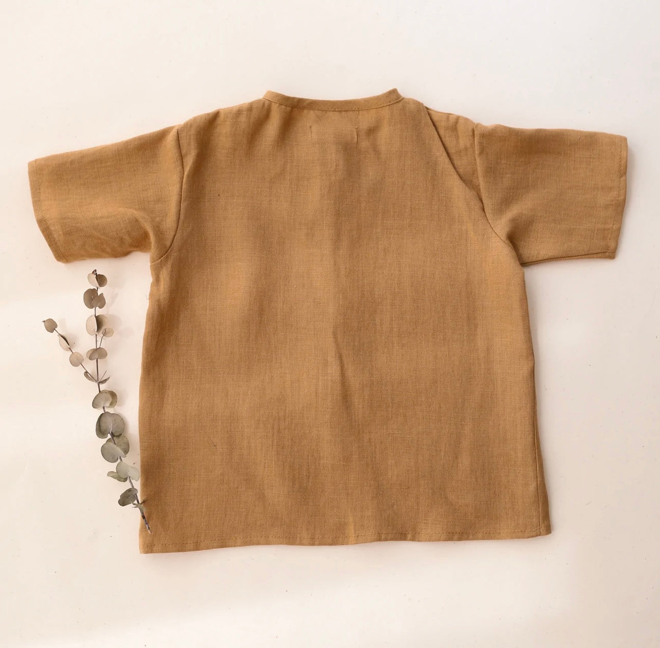 Dannie and Lilou Linen Short Sleeve Buttoned Tee