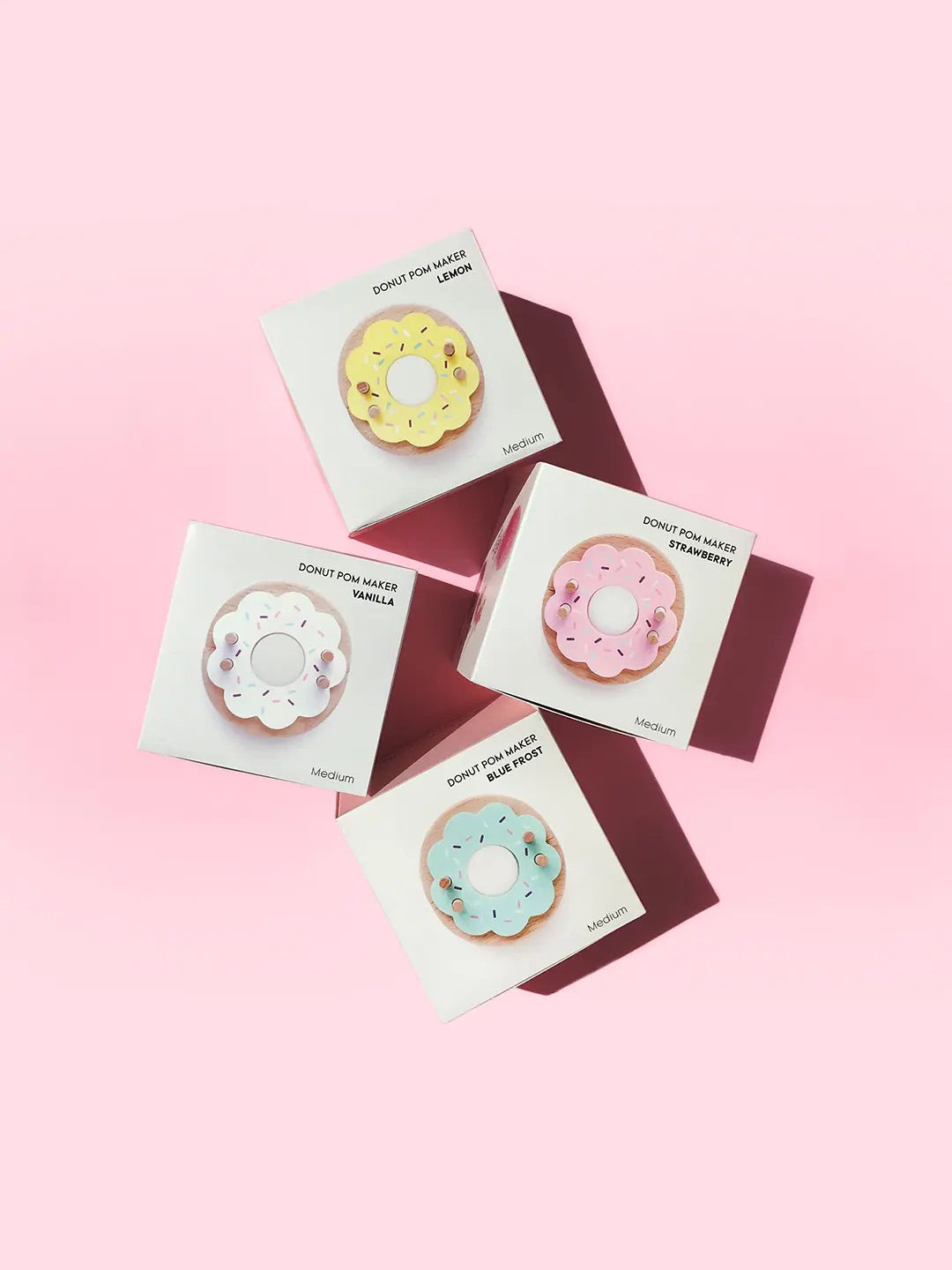 Pom Maker Donut – Strawberry (Medium)