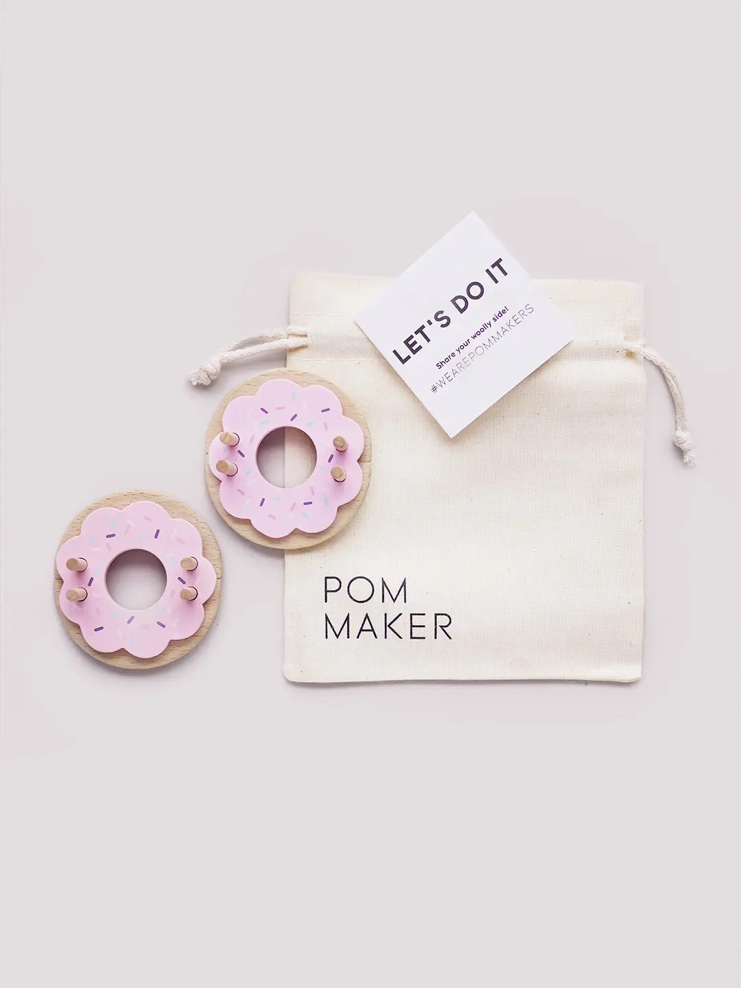 Pom Maker Donut – Strawberry (Medium)