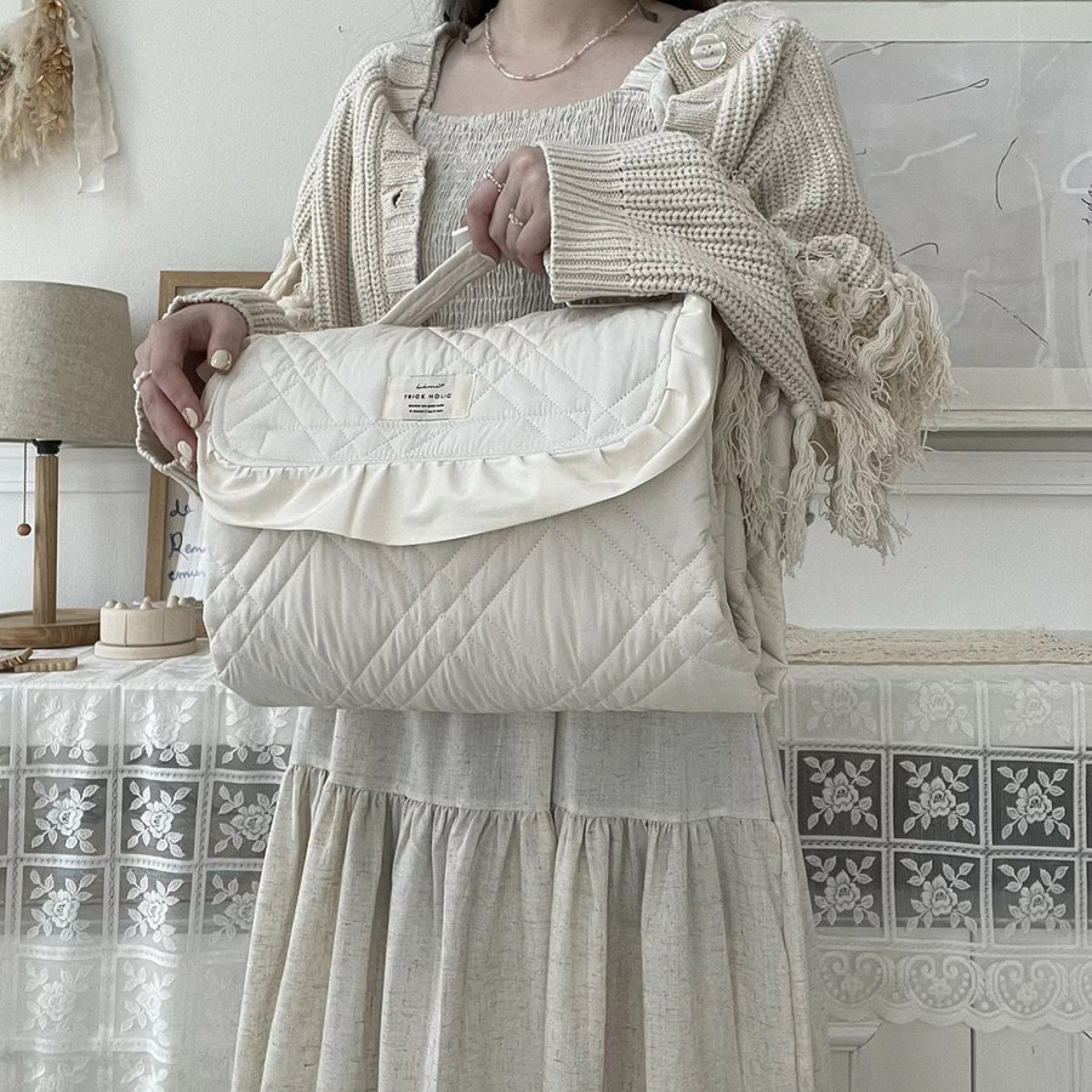 Trick Holic Frill French Picnic Mat - Ivory