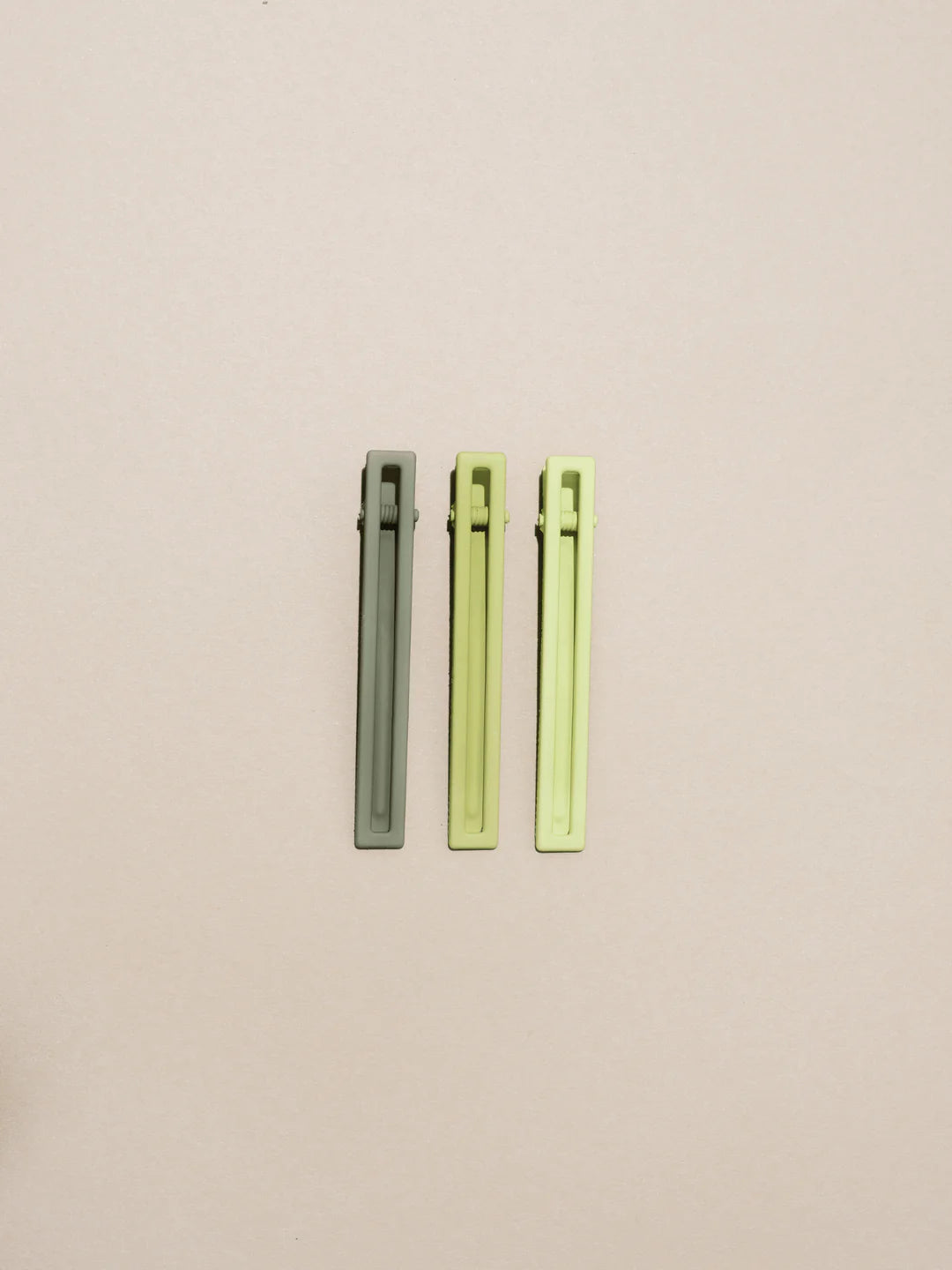 Nat + Noor Yarrow Hair Clips In Spring
