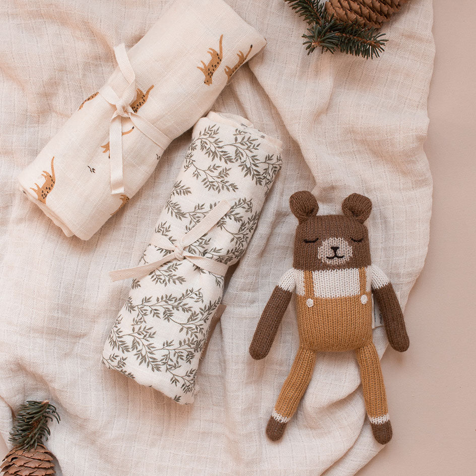 Main Sauvage Teddy Knit Toy - Ochre Overalls