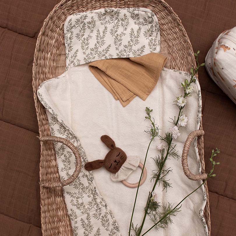 Main Sauvage Bunny Nut Teething Ring